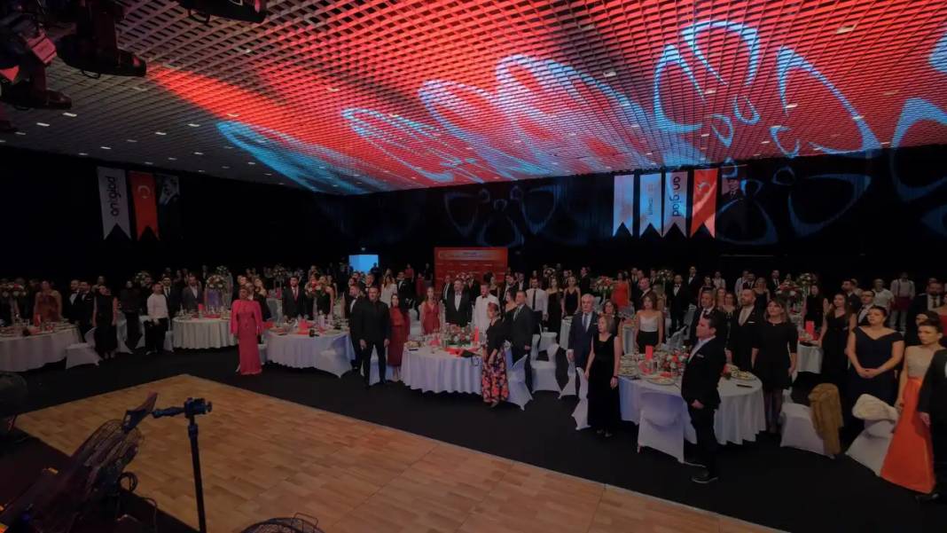 ANTGİAD Balosunda Cumhuriyet Işığı Parladı: “Atatürk’ün Emanetini Yaşatıyoruz” 1